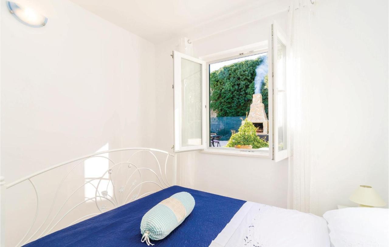 2 Bedroom Cozy Apartment In Klek Kültér fotó